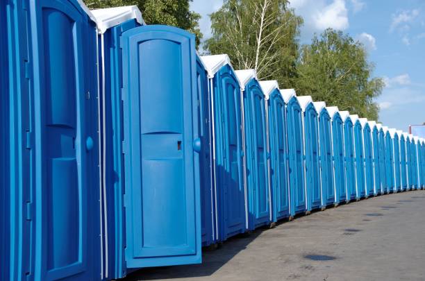 Best Porta potty delivery and setup  in Luxemburg, WI